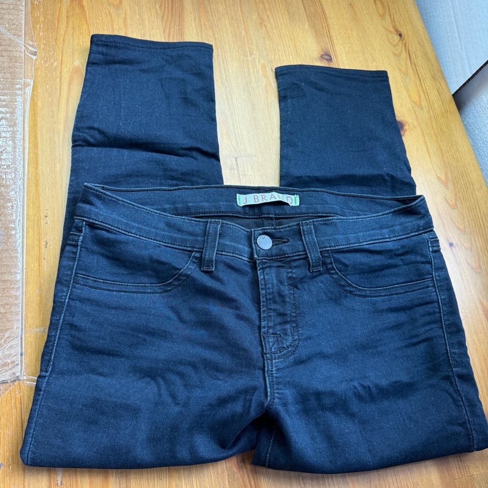 J brand blue jeans size 28 short